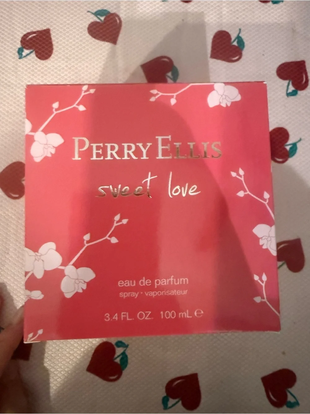 Perry Ellis sweet Love 3.4 o z